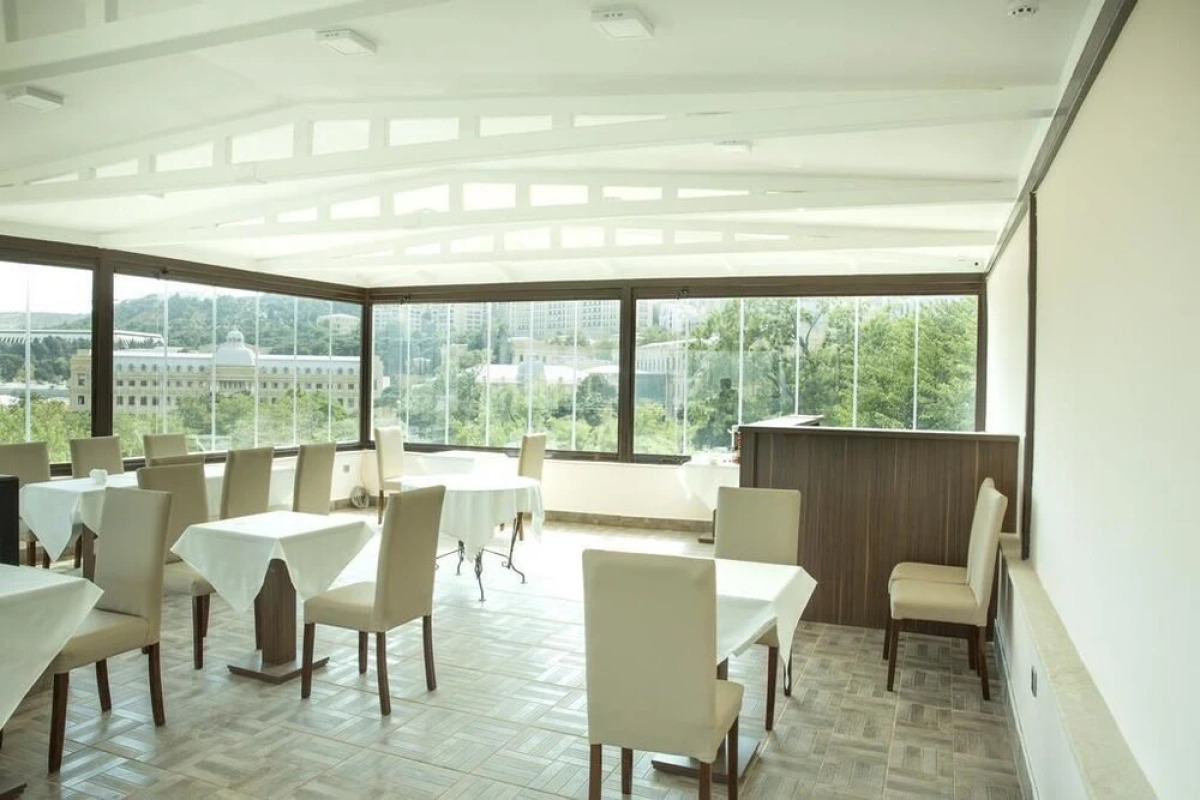 Отель City Walls