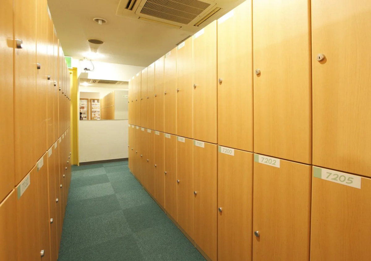 Shinjuku Kuyakusho-mae Capsule Hotel