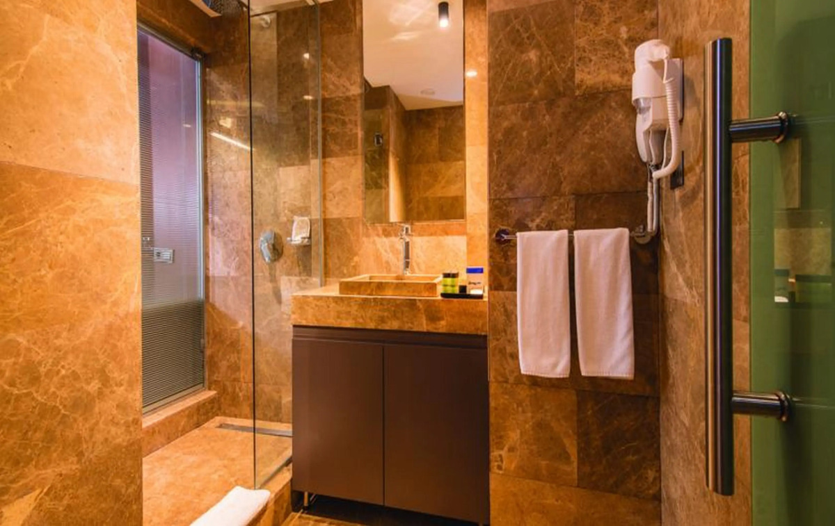 Blueway Hotel Historical