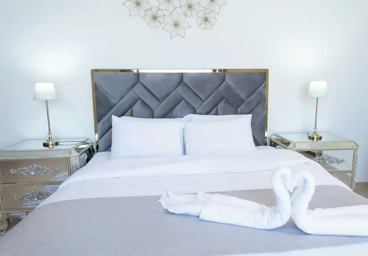 HAPPY SEASON I Amwaj apartment