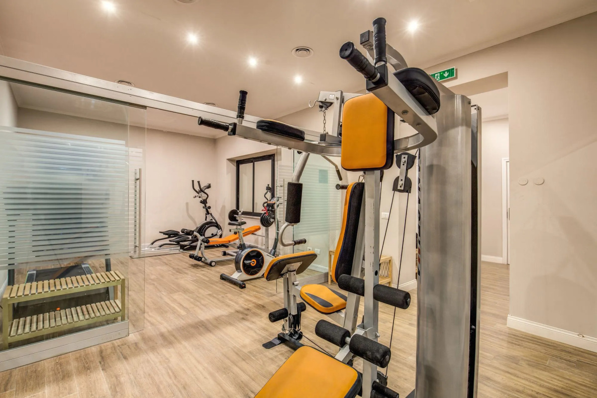 Hotel 87 Eighty seven