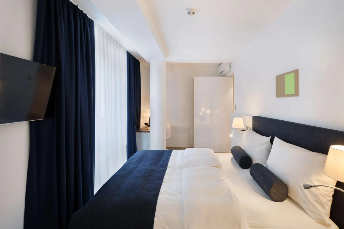 Bayer 89 Vi Vadi Hotel