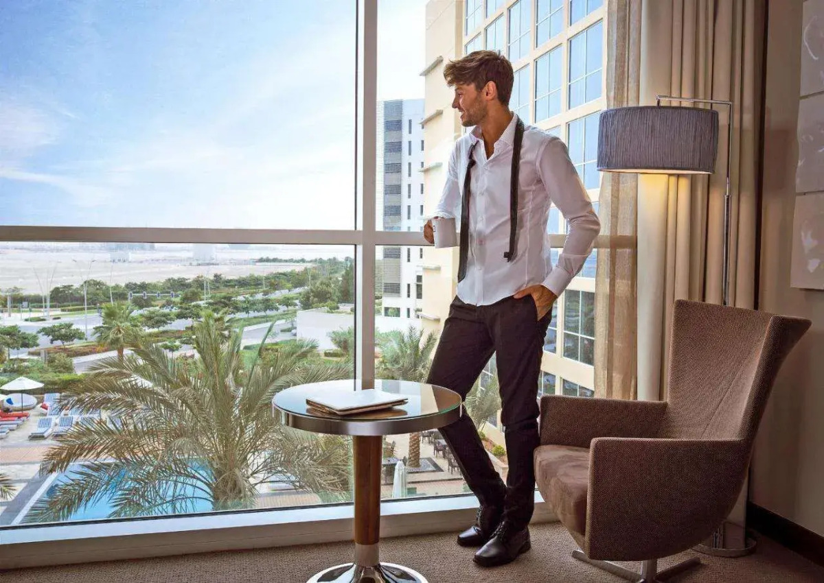 Отель Yas Plaza Circuit