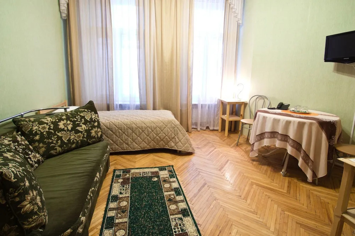 Лебедушка на Кузнечном