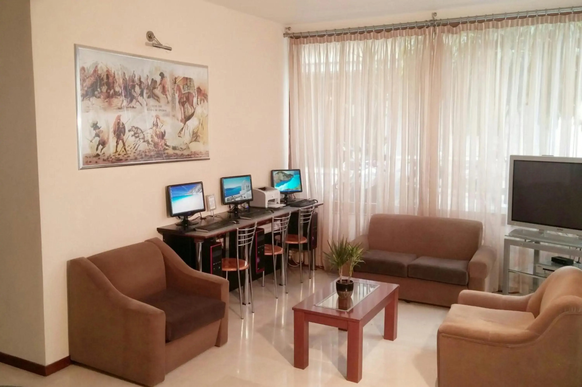 Omiros Hotel