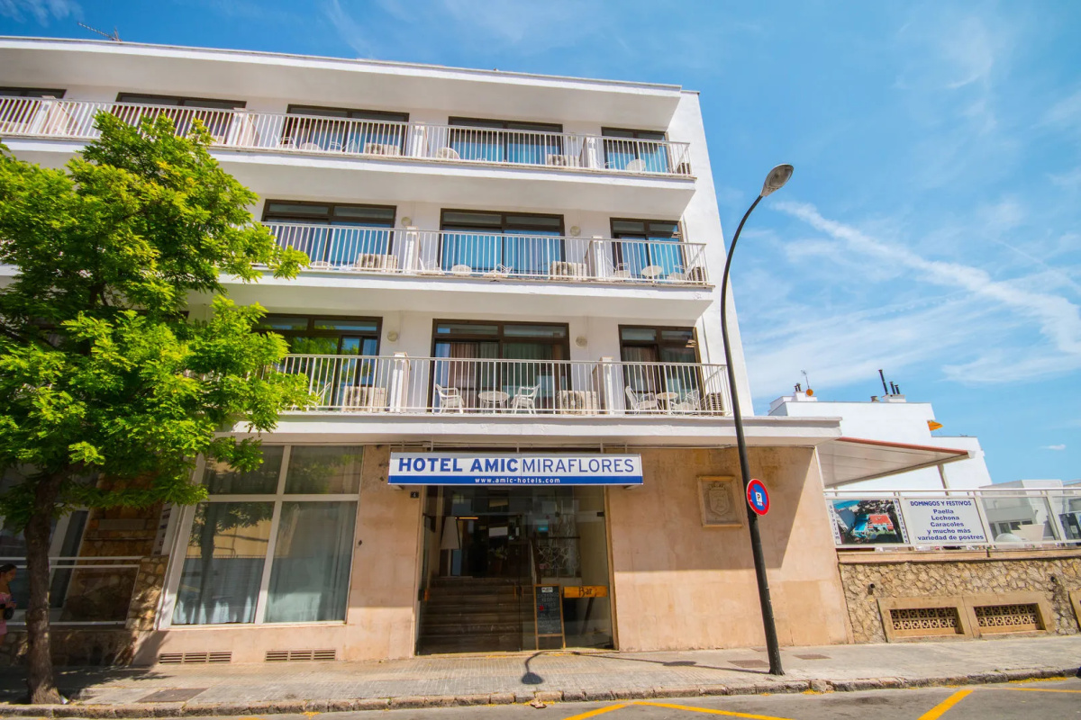 Отель Amic Miraflores