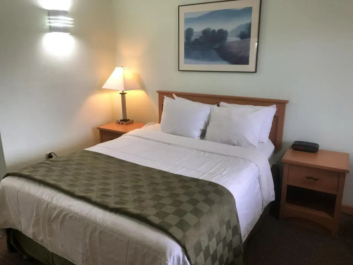 Travelodge by Wyndham Seattle North of Downtown