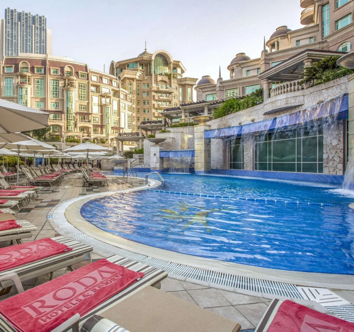 Отель Swissotel Al Murooj Dubai