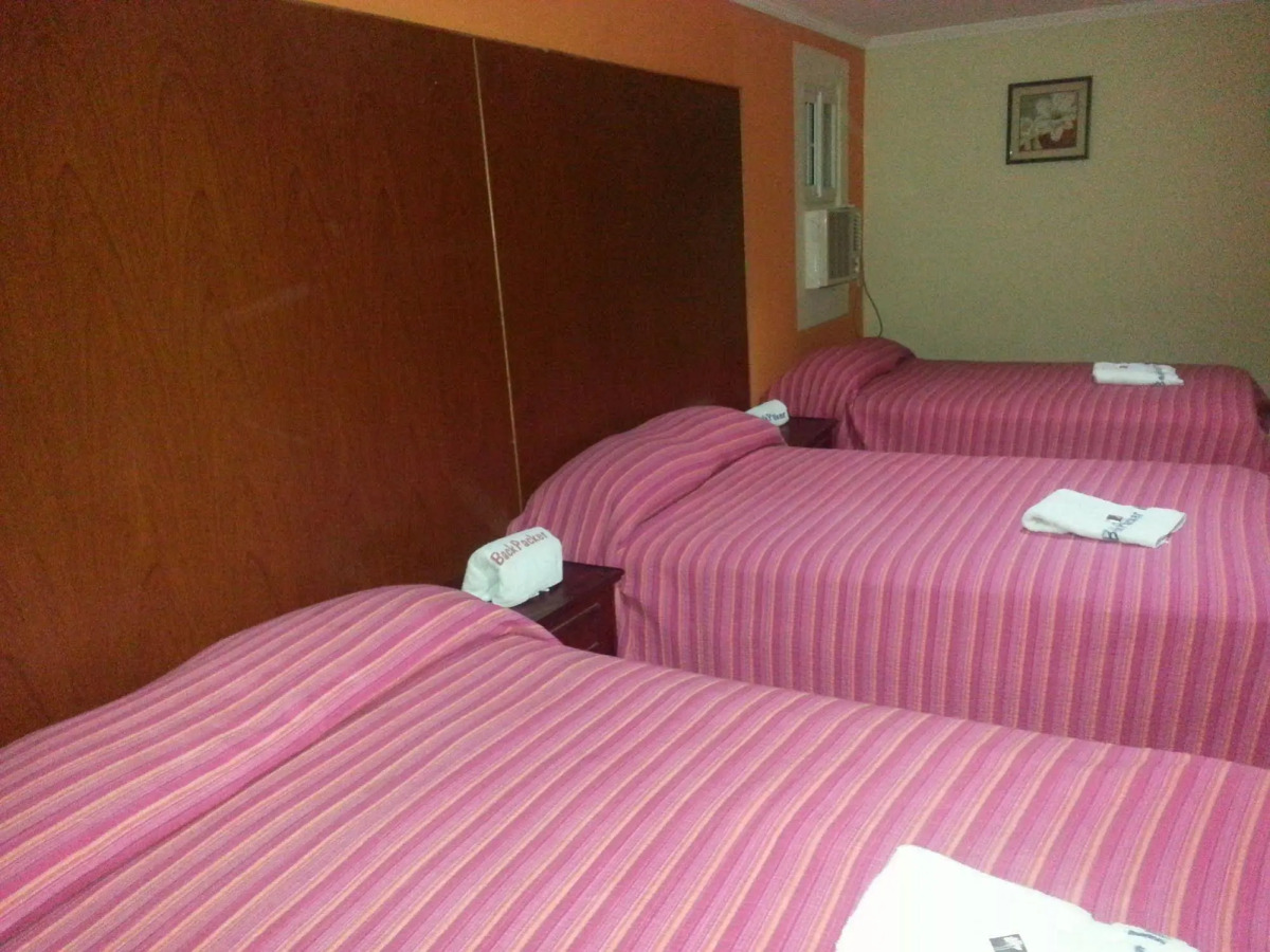 Express Inn Panama International Airport Hostel