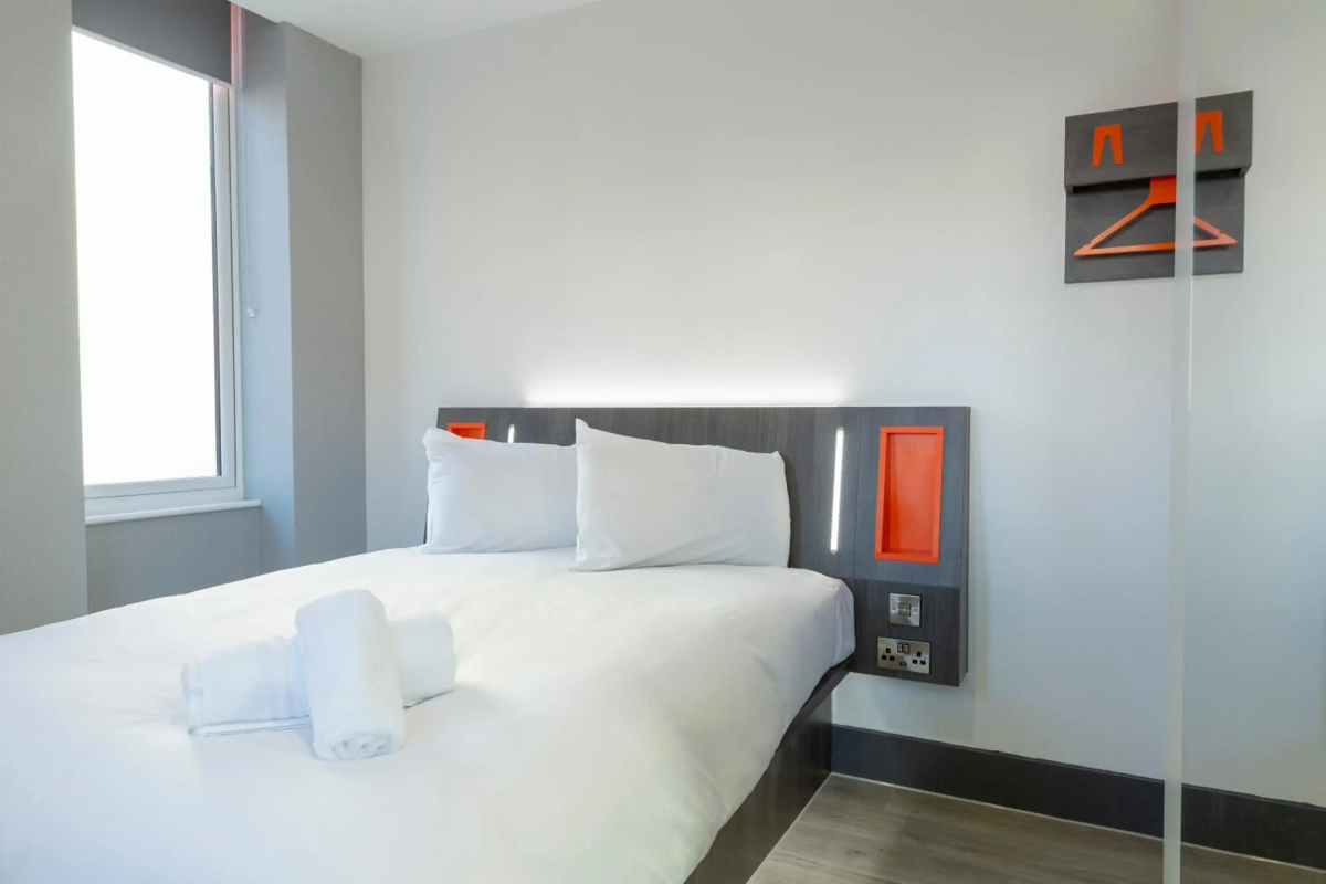 Renaissance London Heathrow Hotel