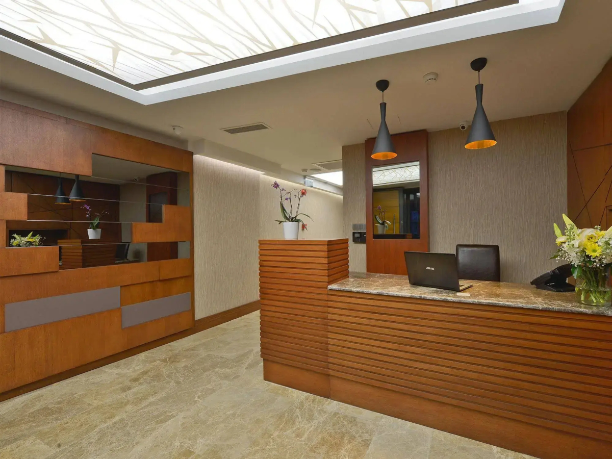 Blueway Hotel City