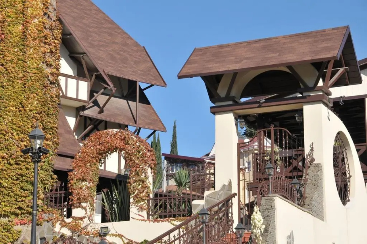 Отель Вэйлер