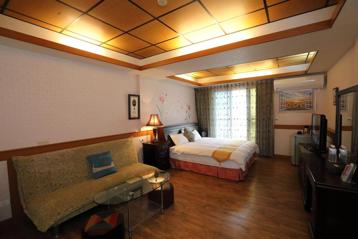 First Place B&B - Hualien Railway Station