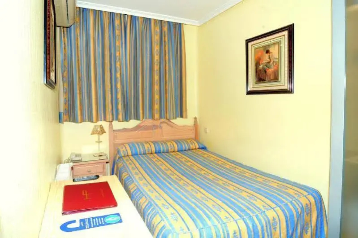 Hostal Plaza DOrt
