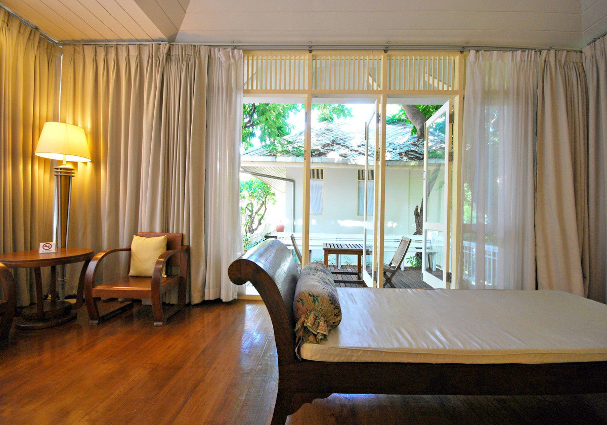 Baan Bayan Beachfront Hotel