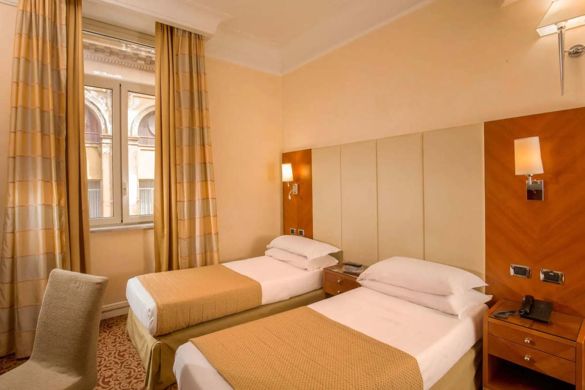 Suite Opera Rooms