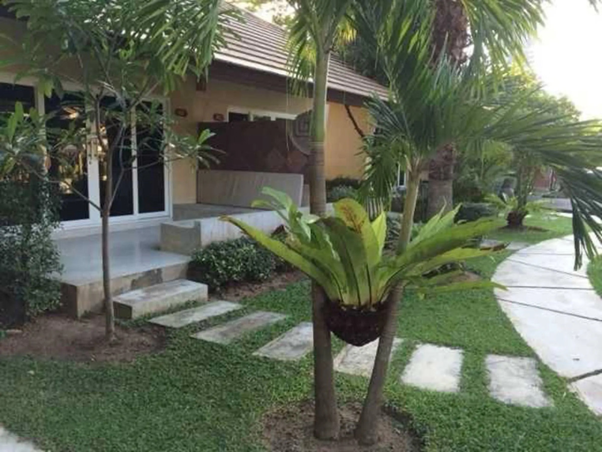 East Sea Paradise Hotel