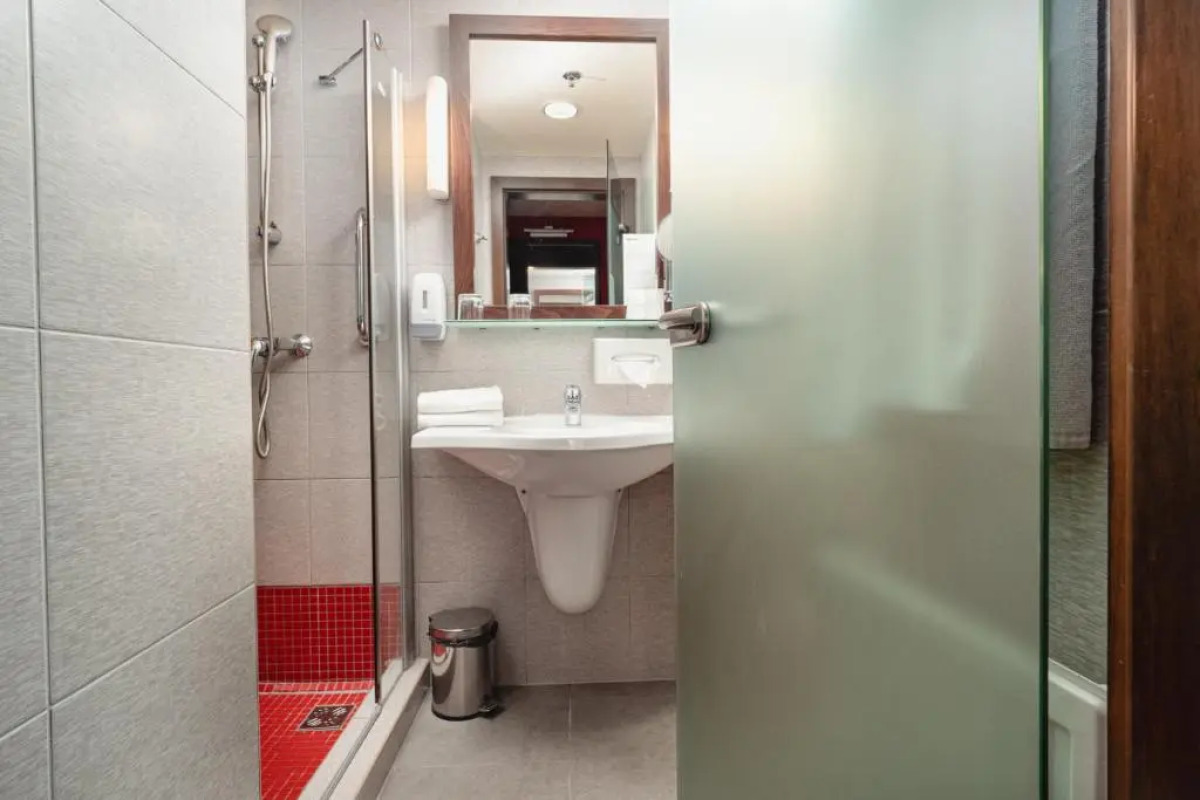 The Honest Budapest by Chic & Basic