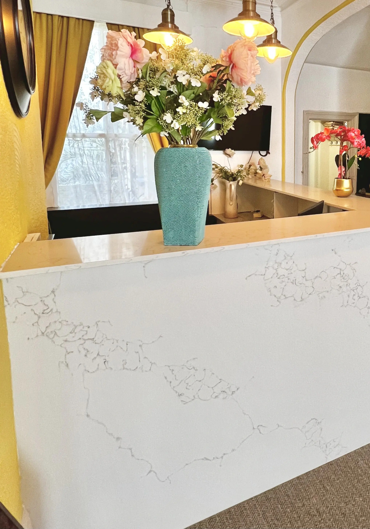 Pearl and Pebbles Hotel