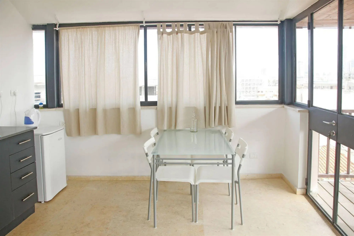TLVSublet