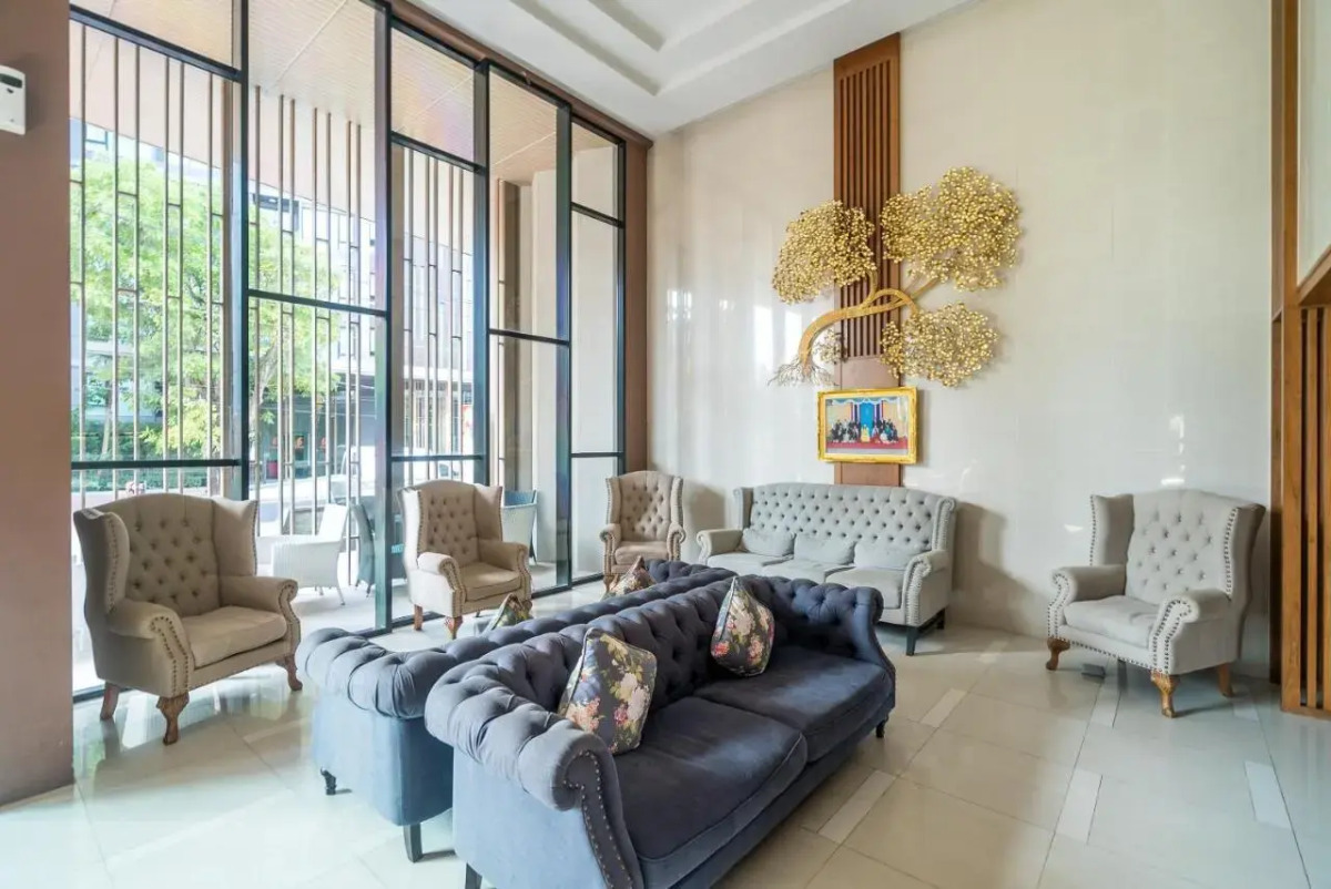 Aristo Surin by Lofty