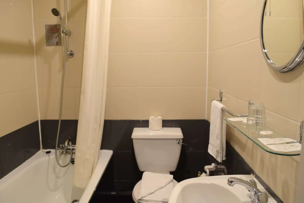 Pembridge Palace Hotel