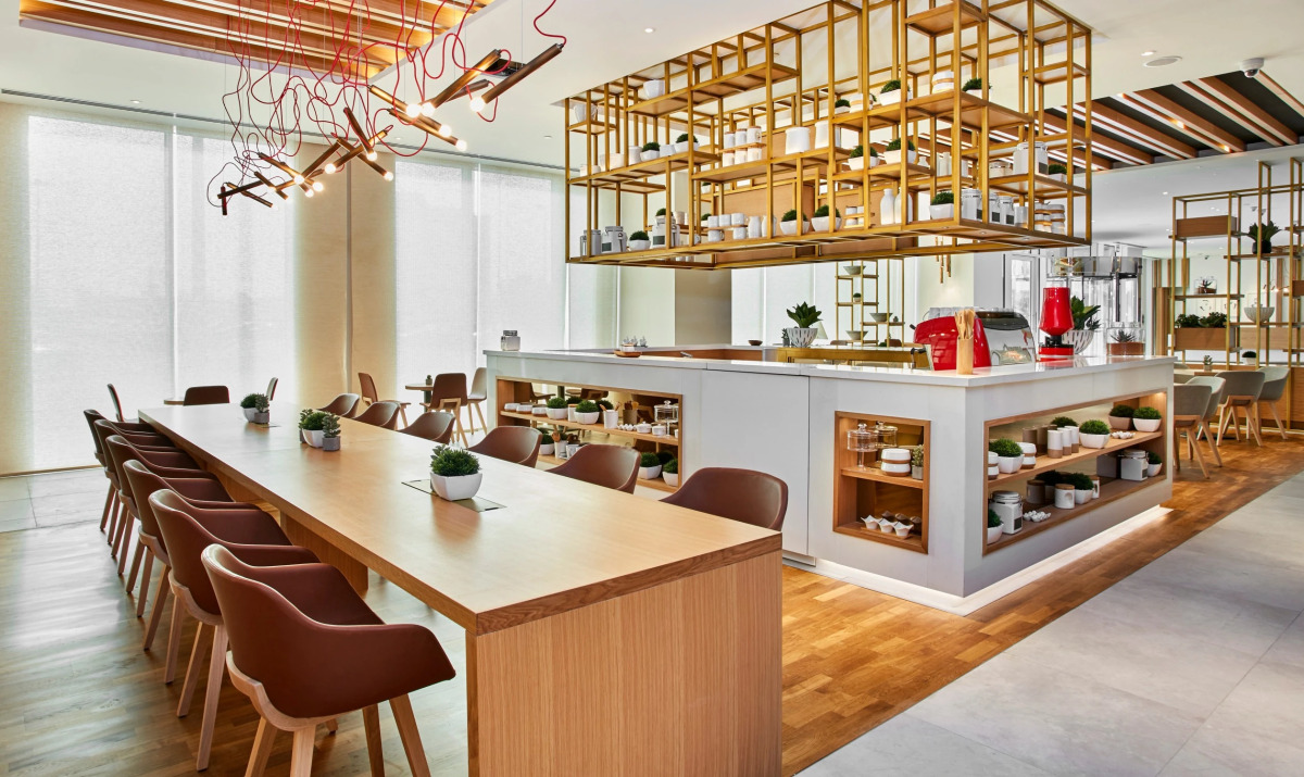 Hilton Garden Inn Dubai, Mall Avenue