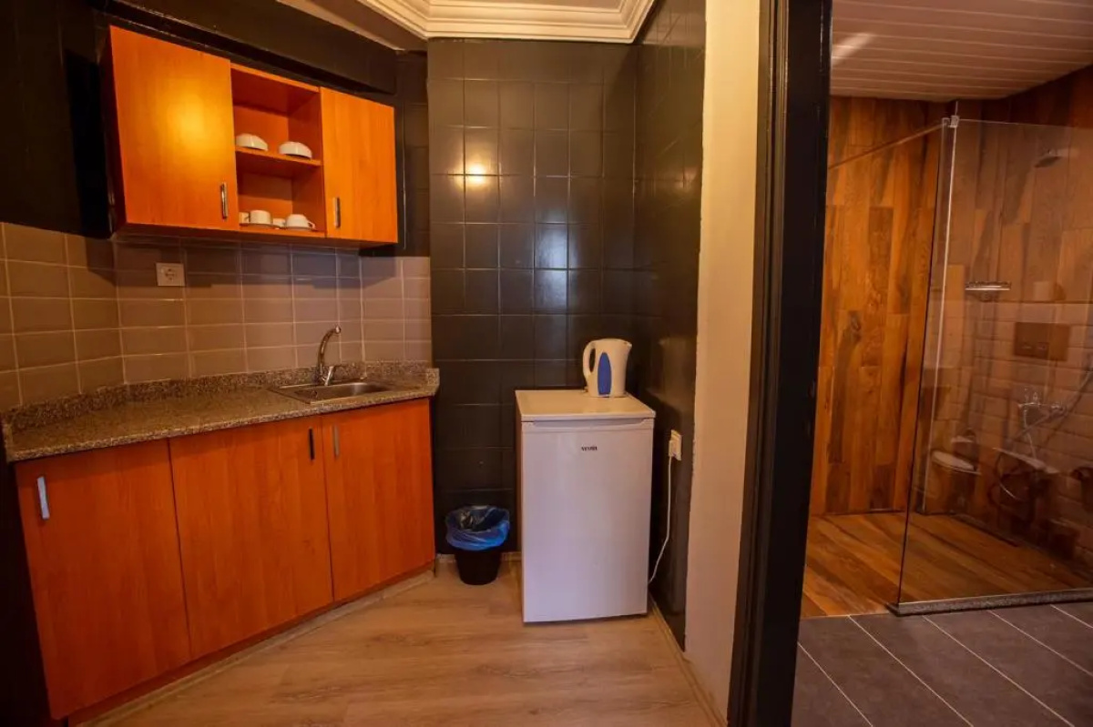 HMA Hotel & Suites