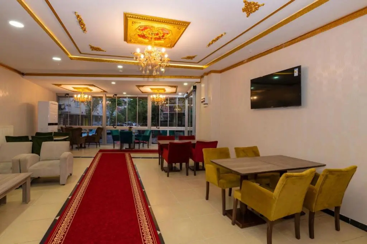 Golden Flower Hotel