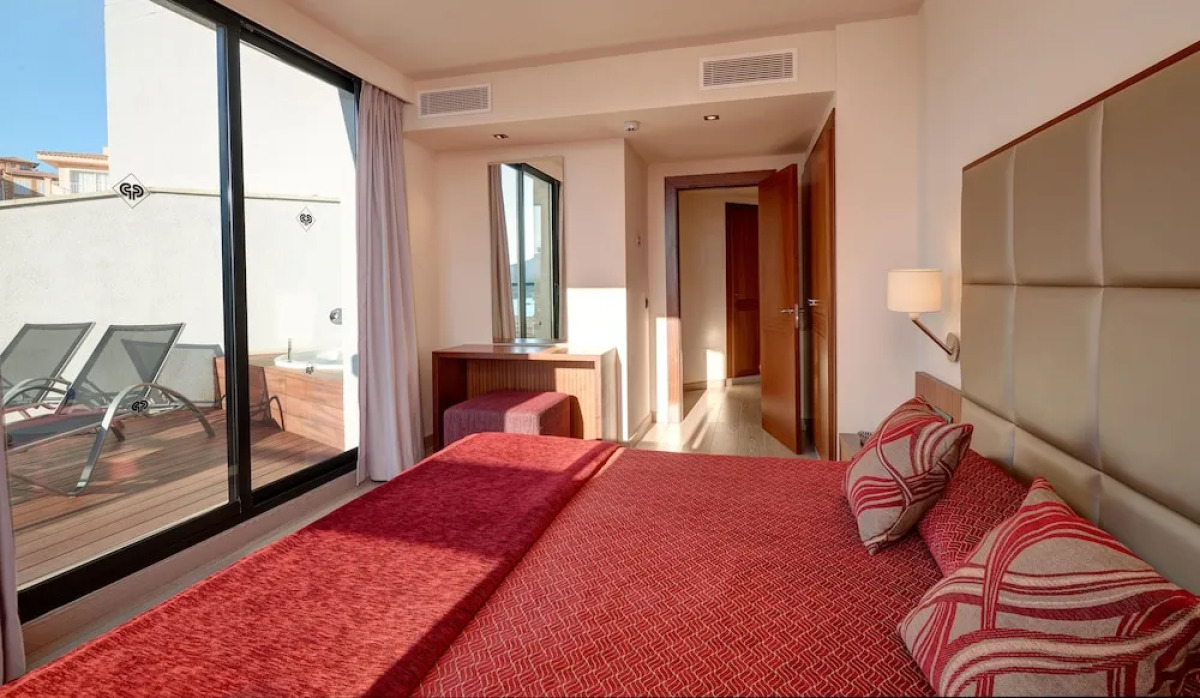 Protur Turó Pins Hotel