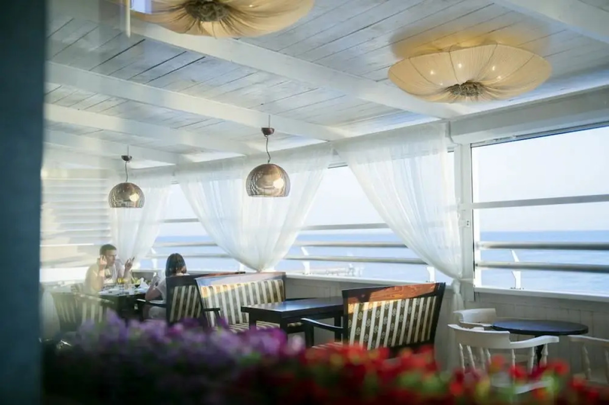 Отель Laza Hall