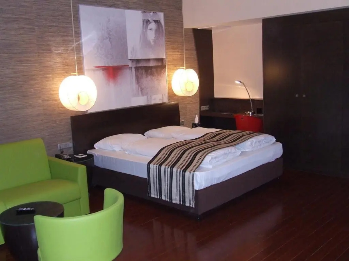 The Honest Budapest by Chic & Basic