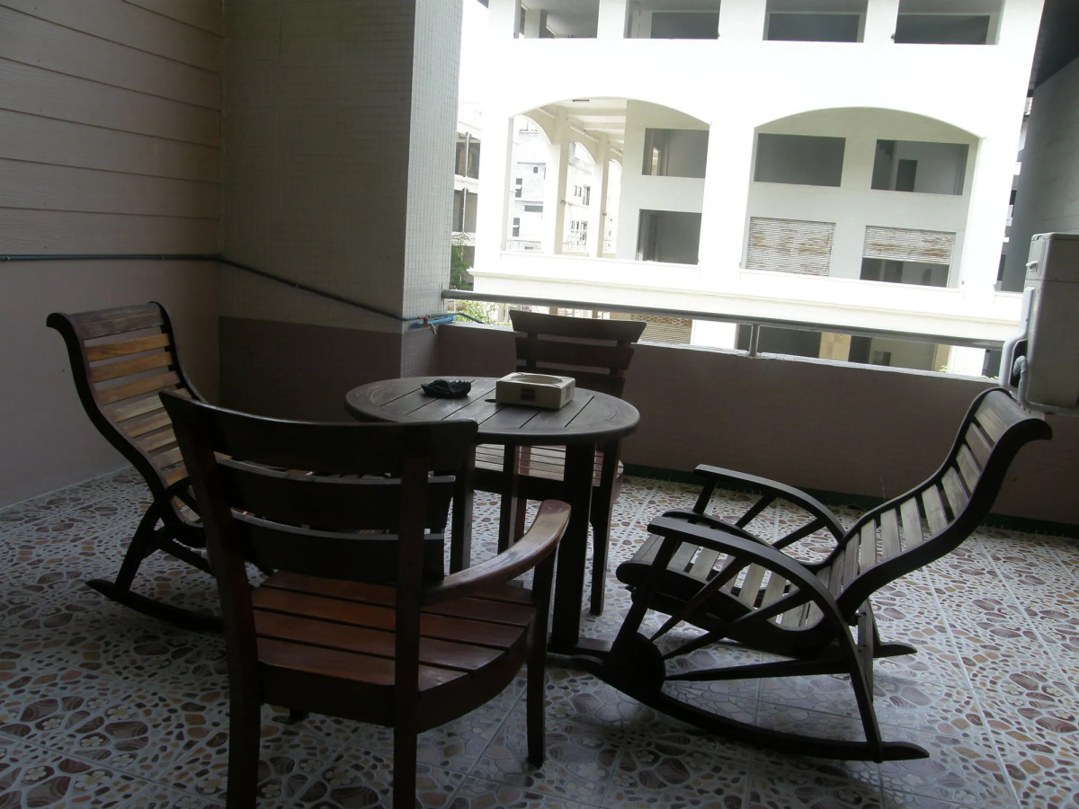 Anchana House by Zuzu