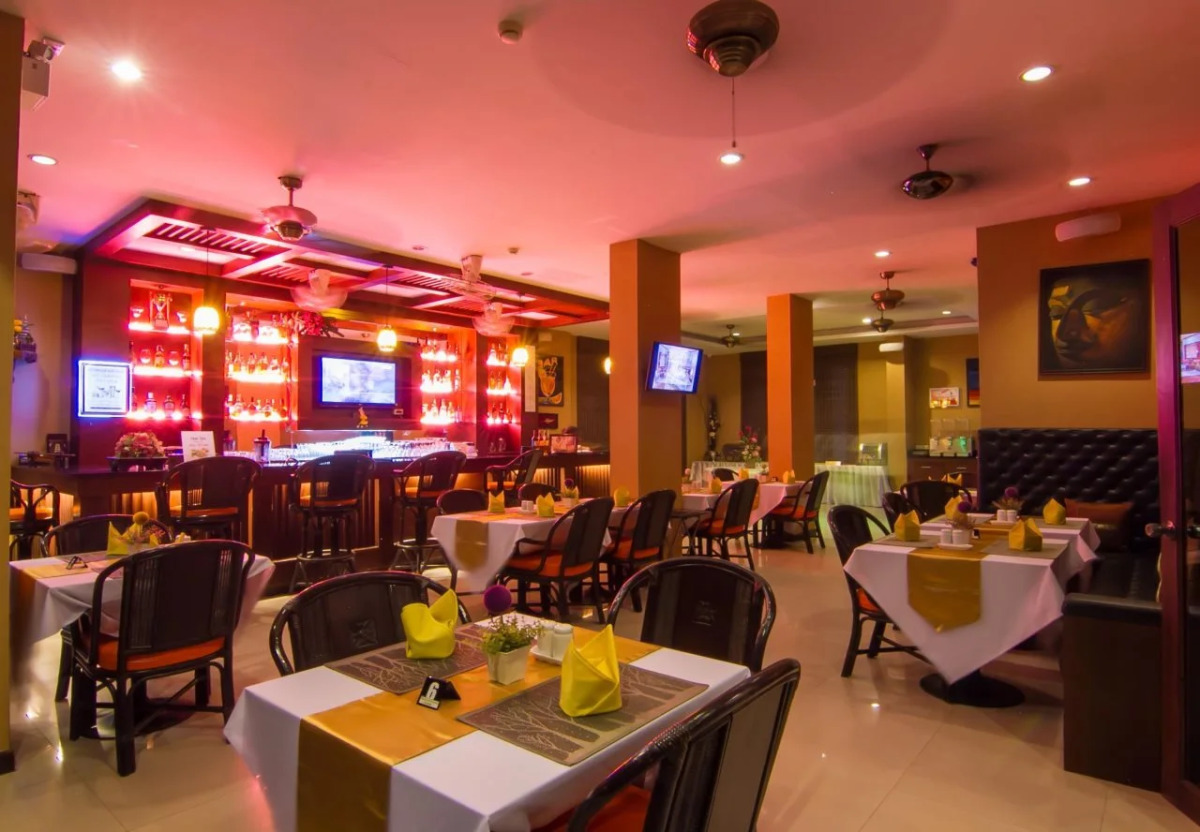 Patong Hemingway's Hotel