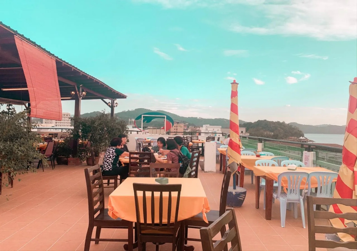 Royal Agate Beach Resort