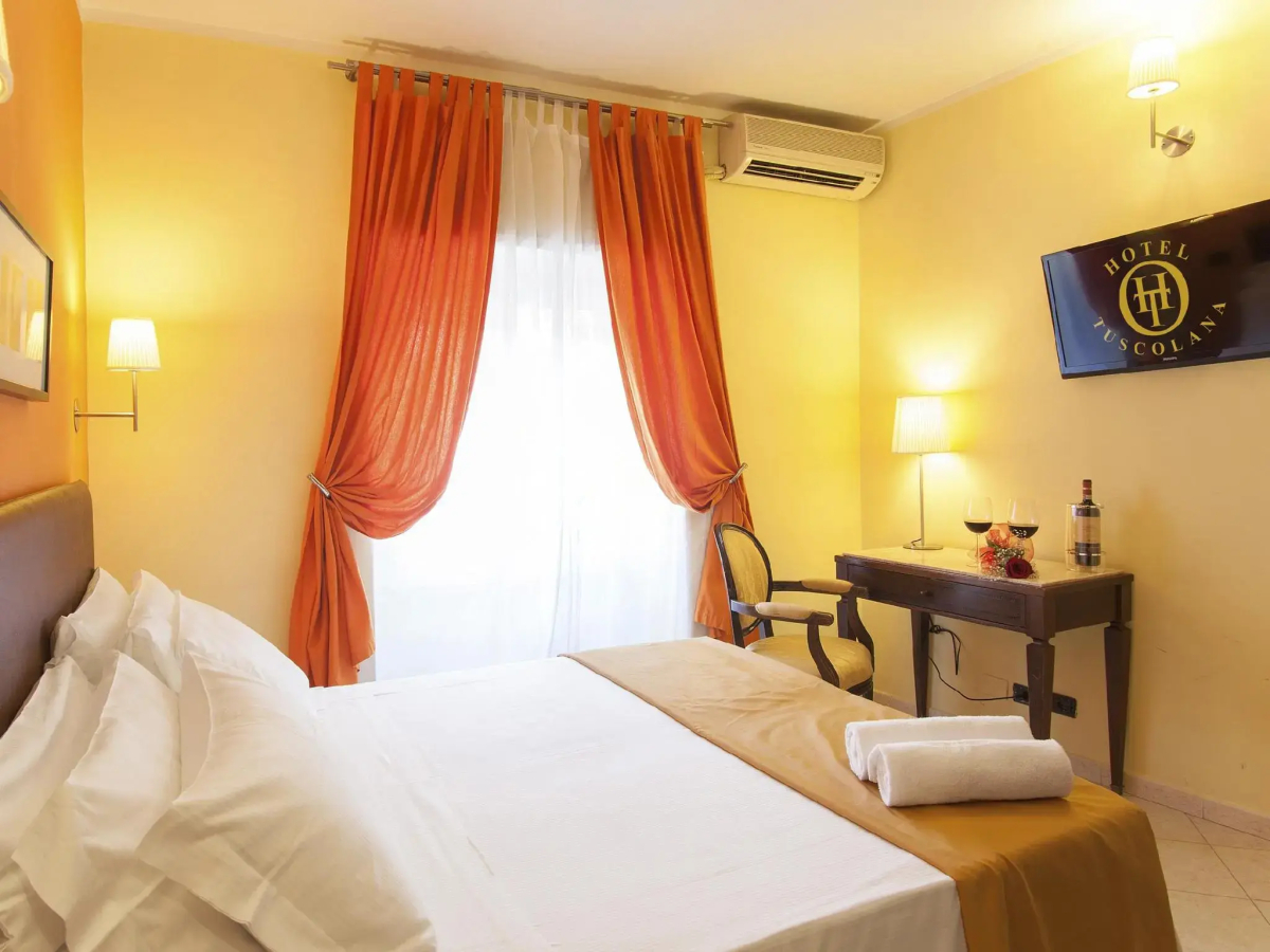 Hotel Tuscolana