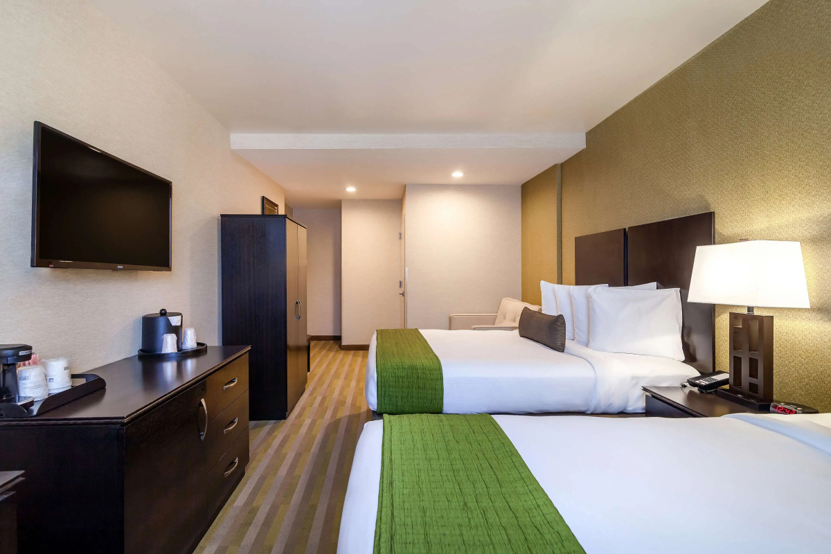 Best Western Plus Plaza Hotel