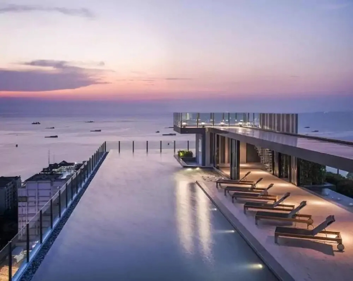 The Base Central Pattaya  Sea View