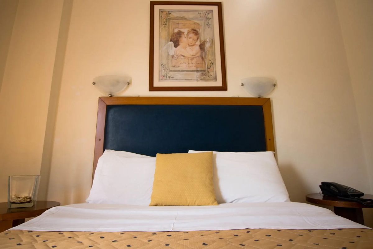 Adams Hotel