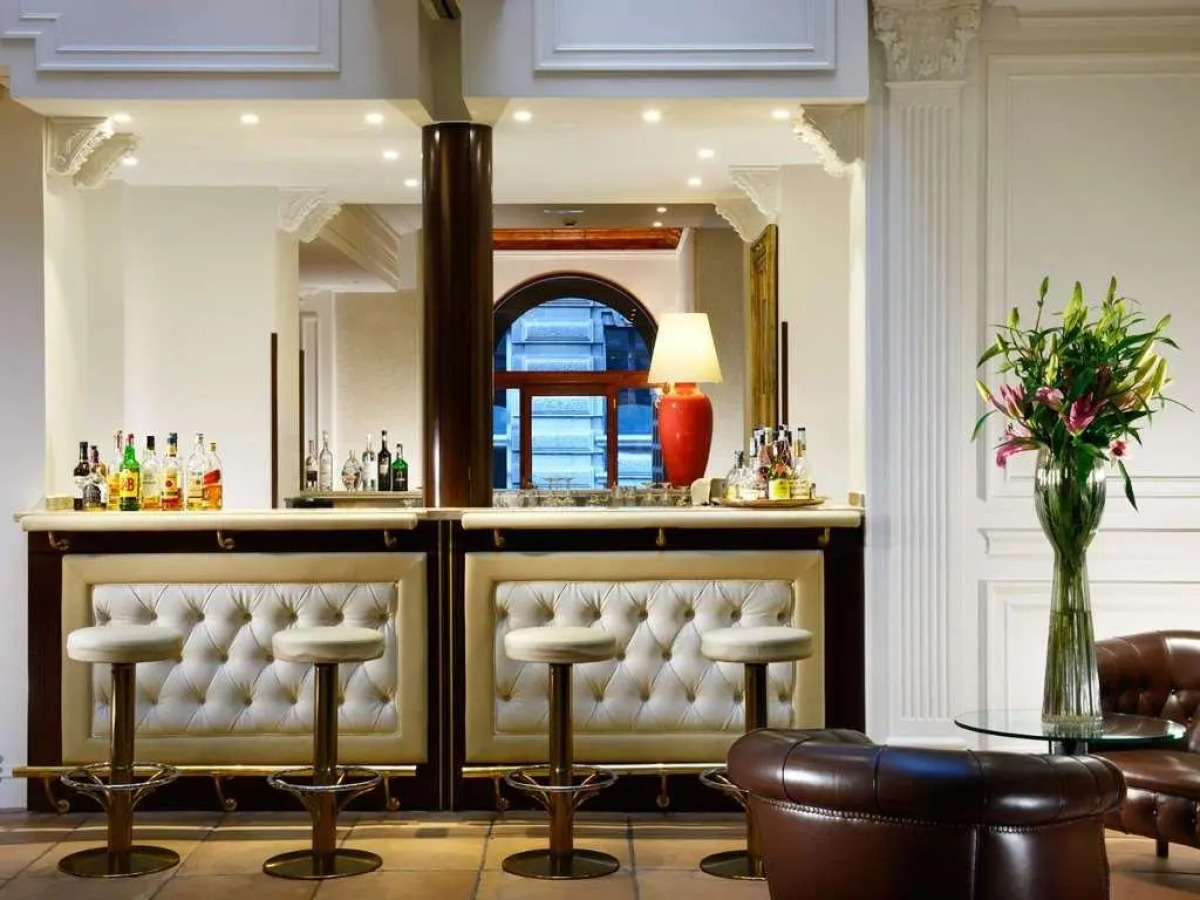 Отель Pierre Milano