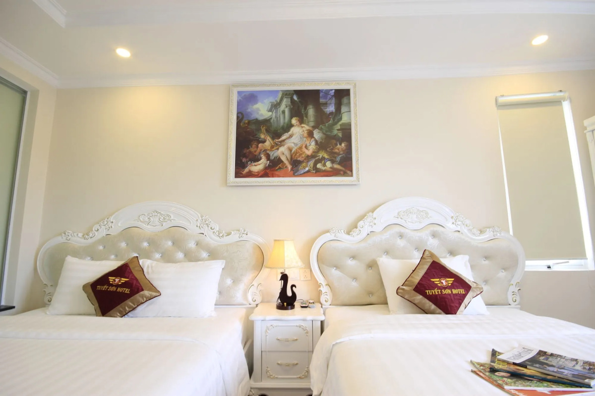 Tuyet Son Hotel