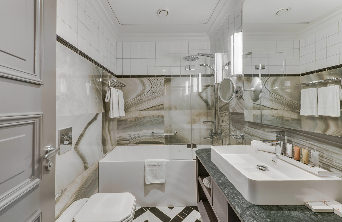 Отель Grand Poet Hotel by Semarah