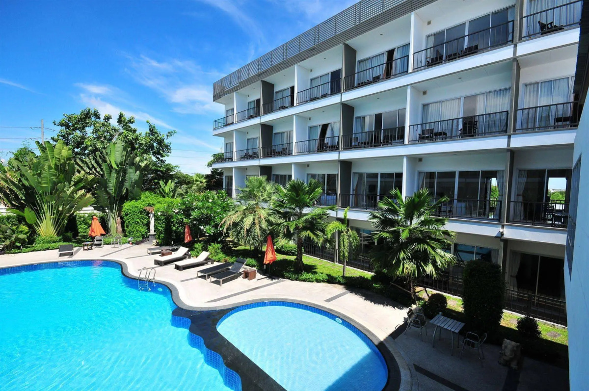 BS Premier Airport Hotel