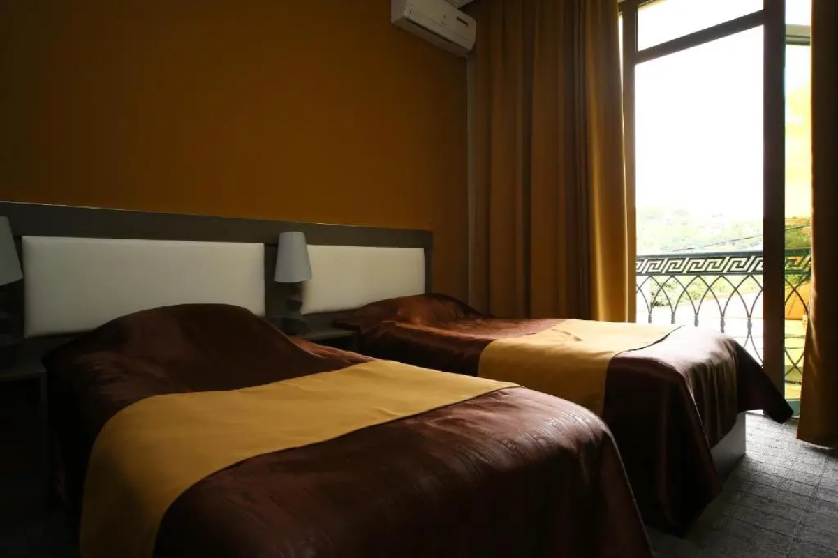 Discovery Hotel