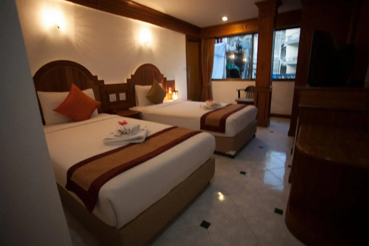 Hack Patong Beach Hotel