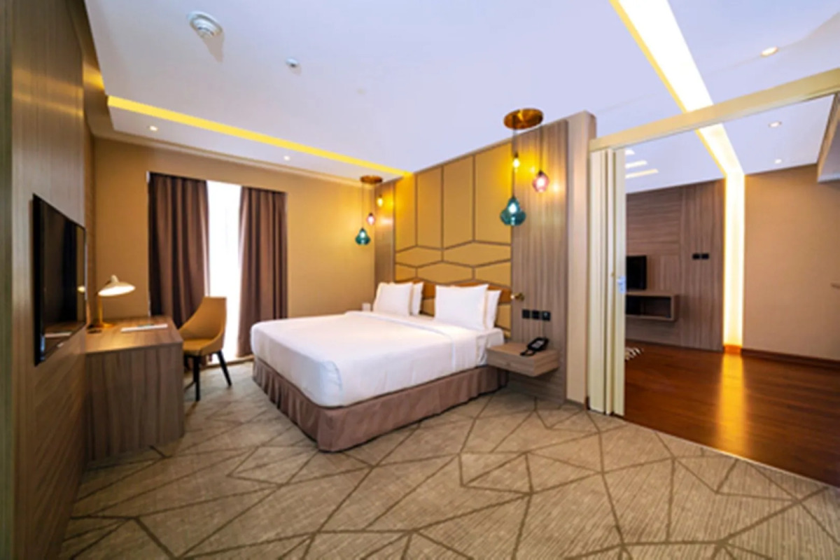 Four Points by Sheraton Production City, Dubai