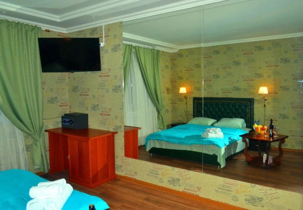 Отель «Чар»