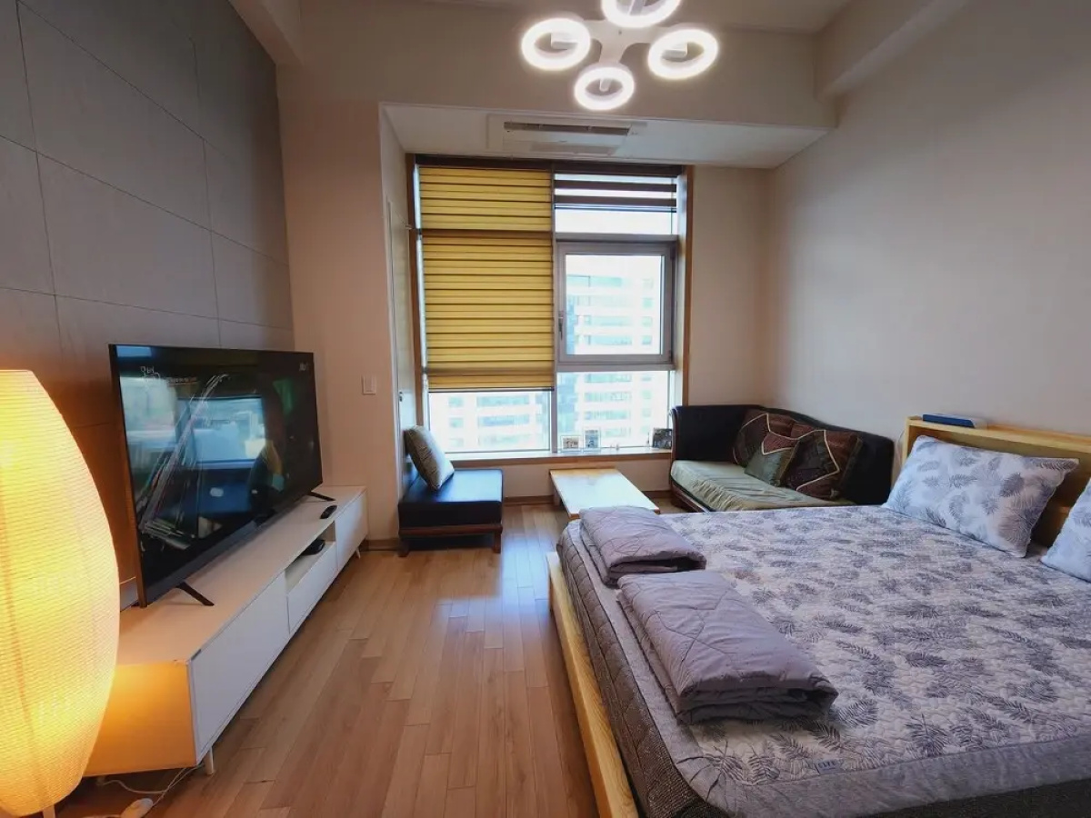 Dg House