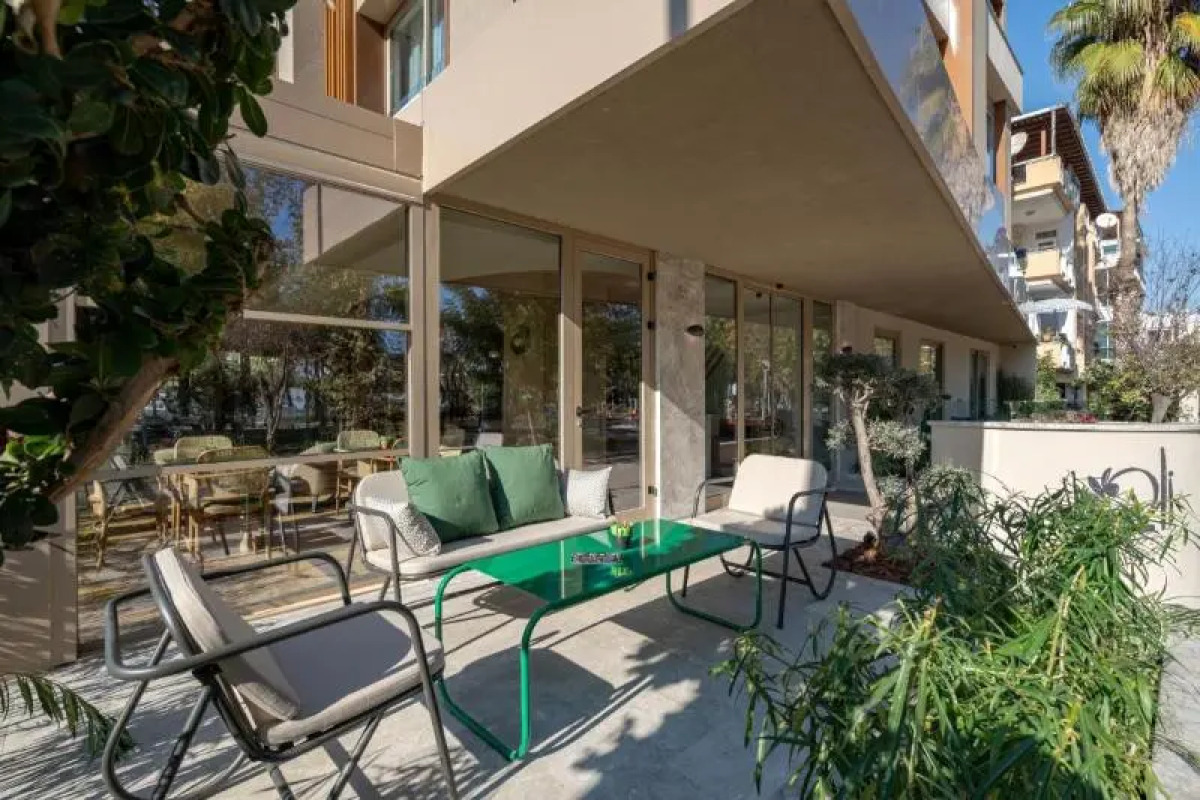 Oli Hotel And Suites