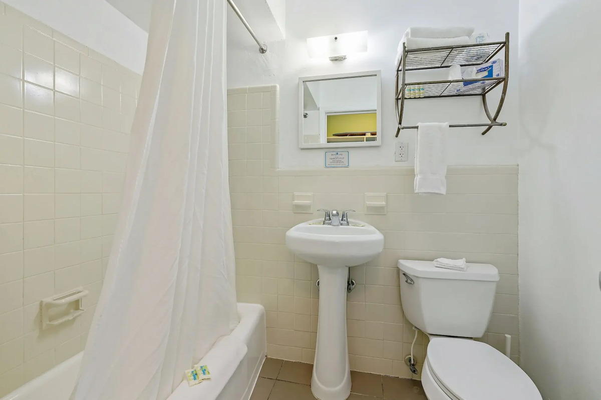 Hollywood Beachside Boutique Suites